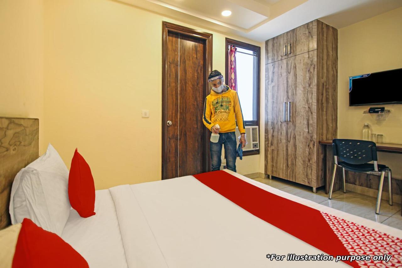 Oyo Flagship 81486 Hotel Mahalaxmi Guesthouse Nueva Delhi Exterior foto