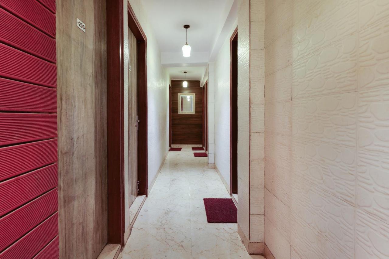 Oyo Flagship 81486 Hotel Mahalaxmi Guesthouse Nueva Delhi Exterior foto