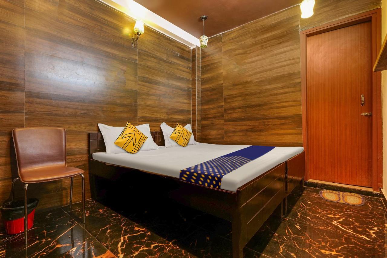 Oyo Flagship 81486 Hotel Mahalaxmi Guesthouse Nueva Delhi Exterior foto