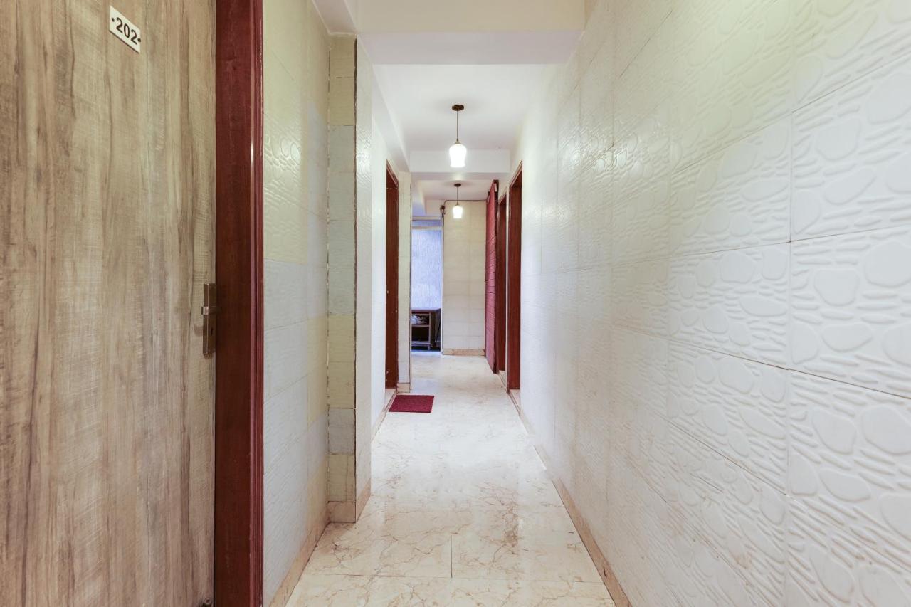 Oyo Flagship 81486 Hotel Mahalaxmi Guesthouse Nueva Delhi Exterior foto